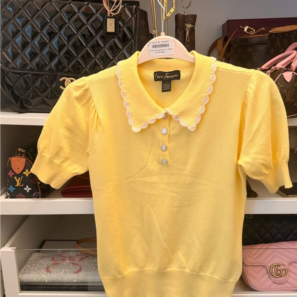 Yellow Collared Knit Top with Lace Trim - Picture 1 of 4